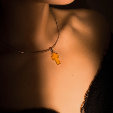 Lemon Cross Amber Pendant